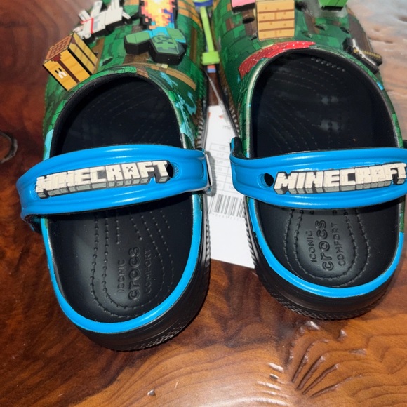 Kids C12 Minecraft CROCS - Picture 4 of 6